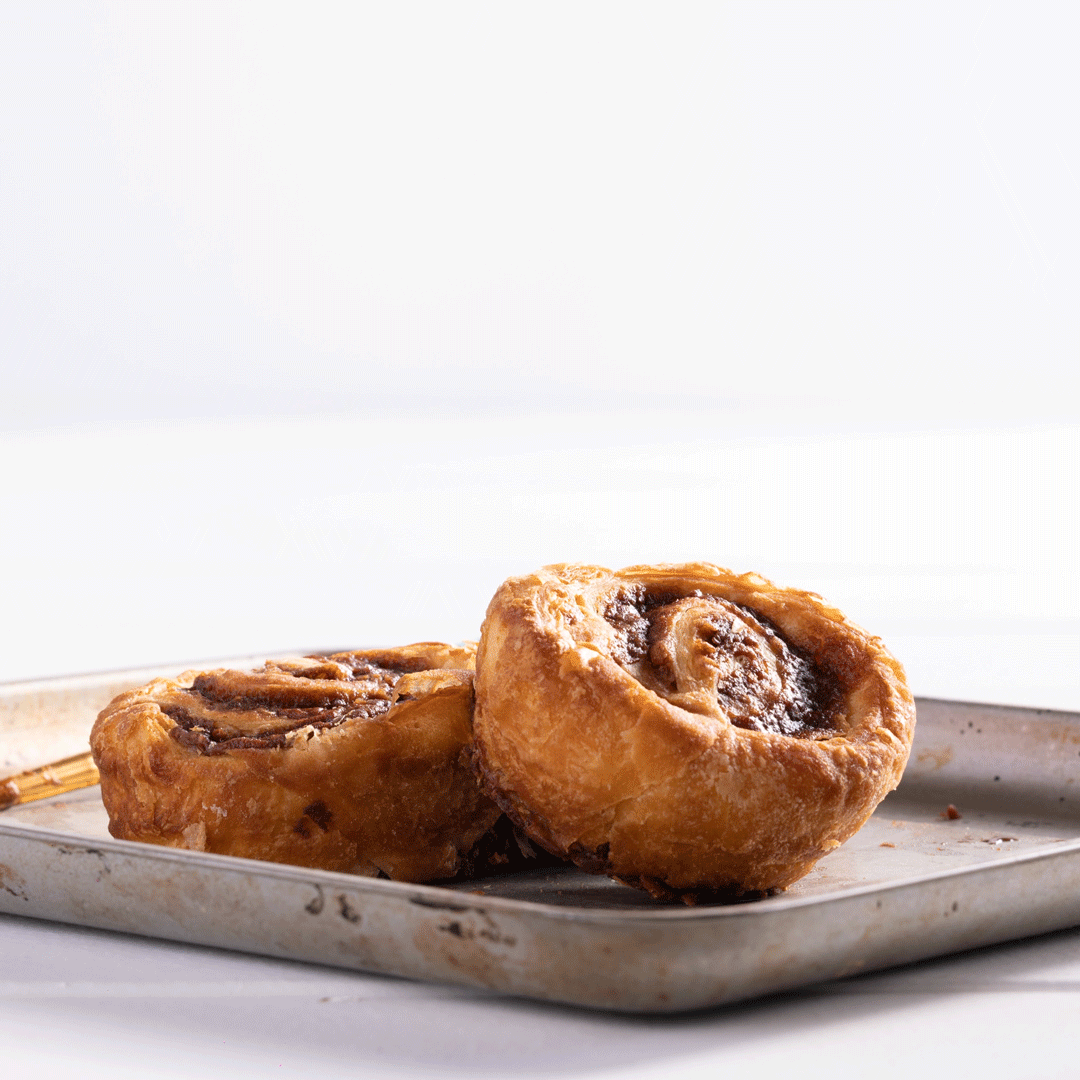 Cinnamon Roll Drizzle.gif